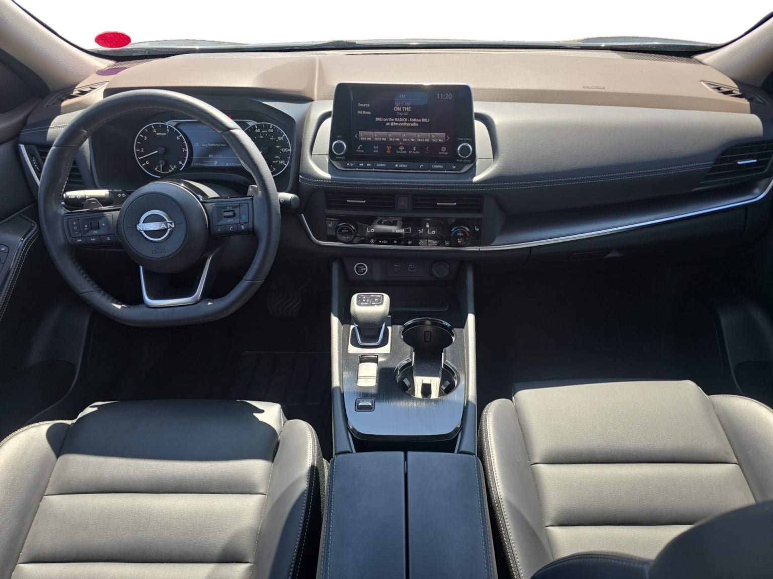 Used 2023 Nissan Rogue SV w/ SV Premium B Package FWD image 12