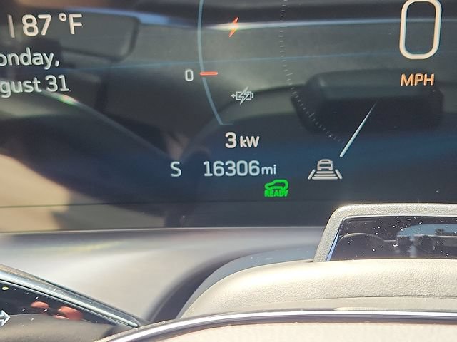 Certified 2026 Cadillac Vistiq Sport w/ LPO, Floor Liner Package AWD/4WD image 19