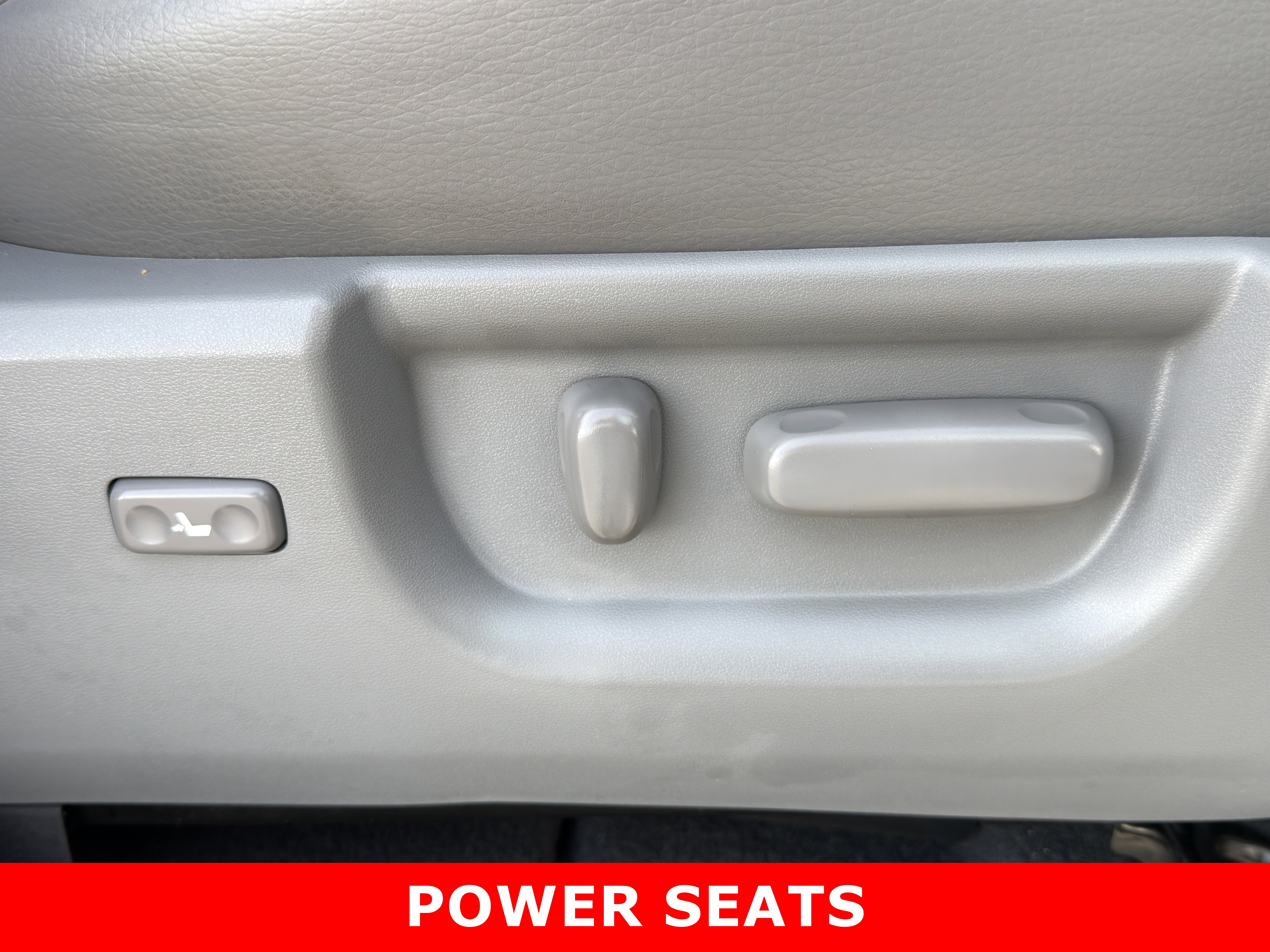 Used 2019 Toyota Sequoia Platinum w/ Four Season Floor Mat Package image 19