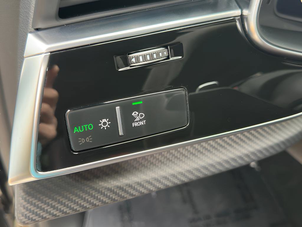 Certified 2025 Audi RS Q8 performance image 64