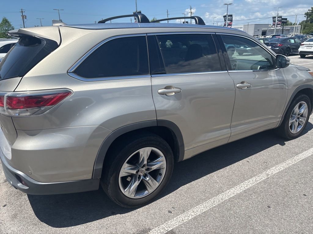 Used 2014 Toyota Highlander Limited FWD image 15