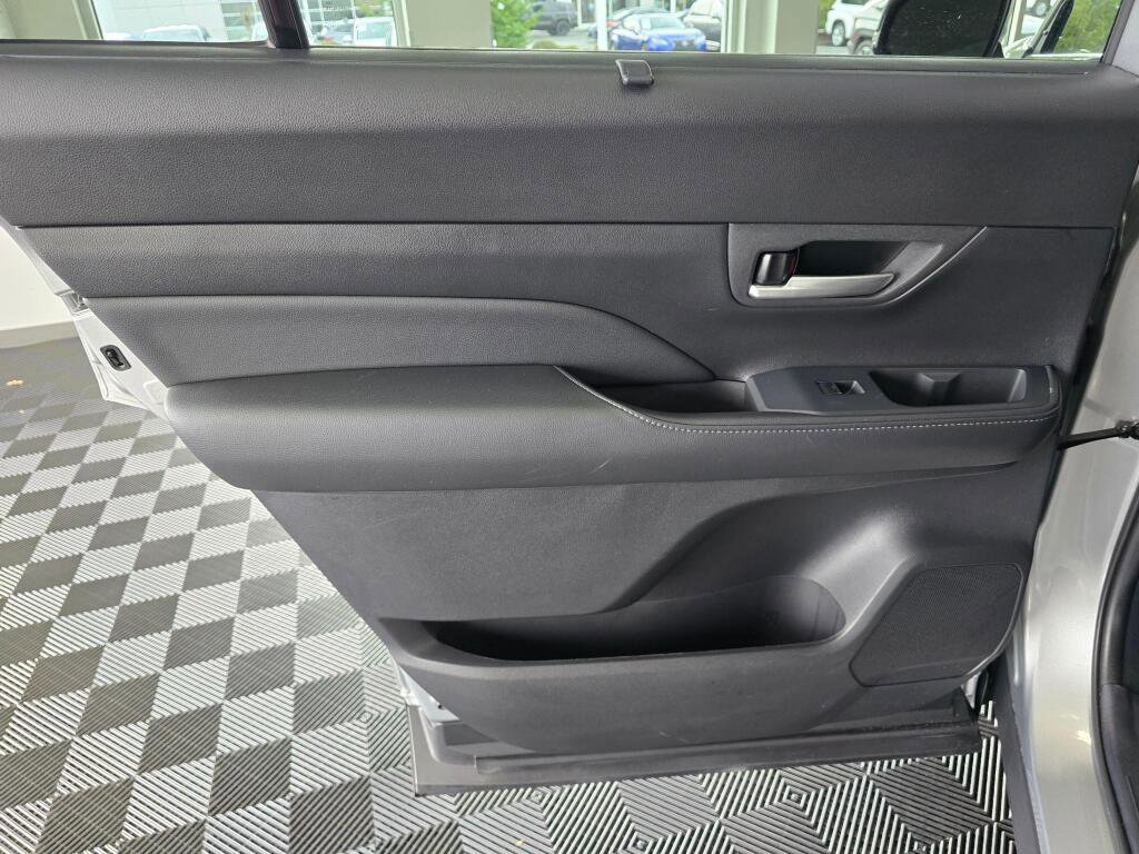 Used 2025 Toyota Grand Highlander AWD image 38