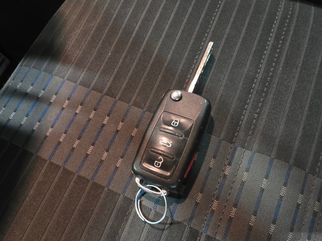 Used 2012 Volkswagen Beetle 2.0T image 10