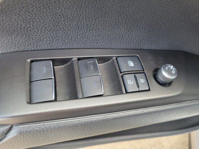 Used 2022 Toyota Camry XSE FWD image 15