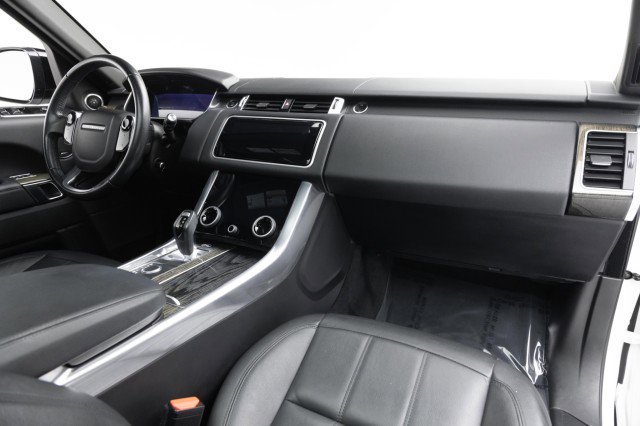 Used 2018 Land Rover Range Rover Sport SE image 2