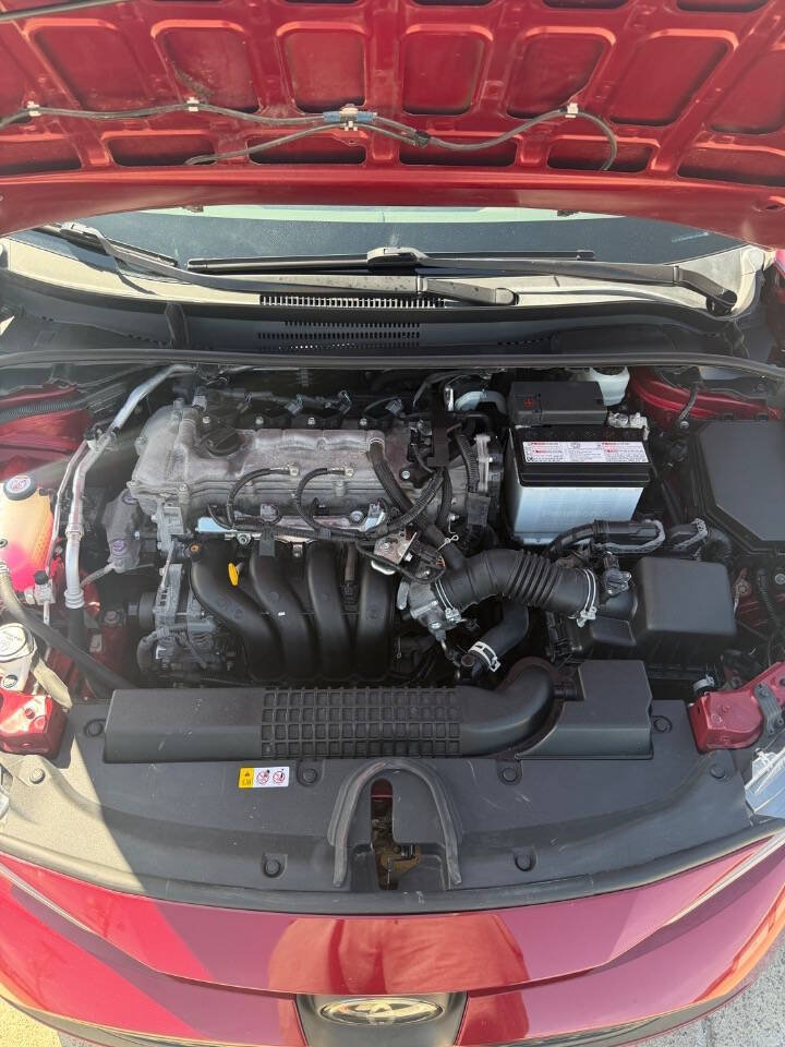 Used 2022 Toyota Corolla LE w/ Carpet Mat Package (TMS) FWD image 11