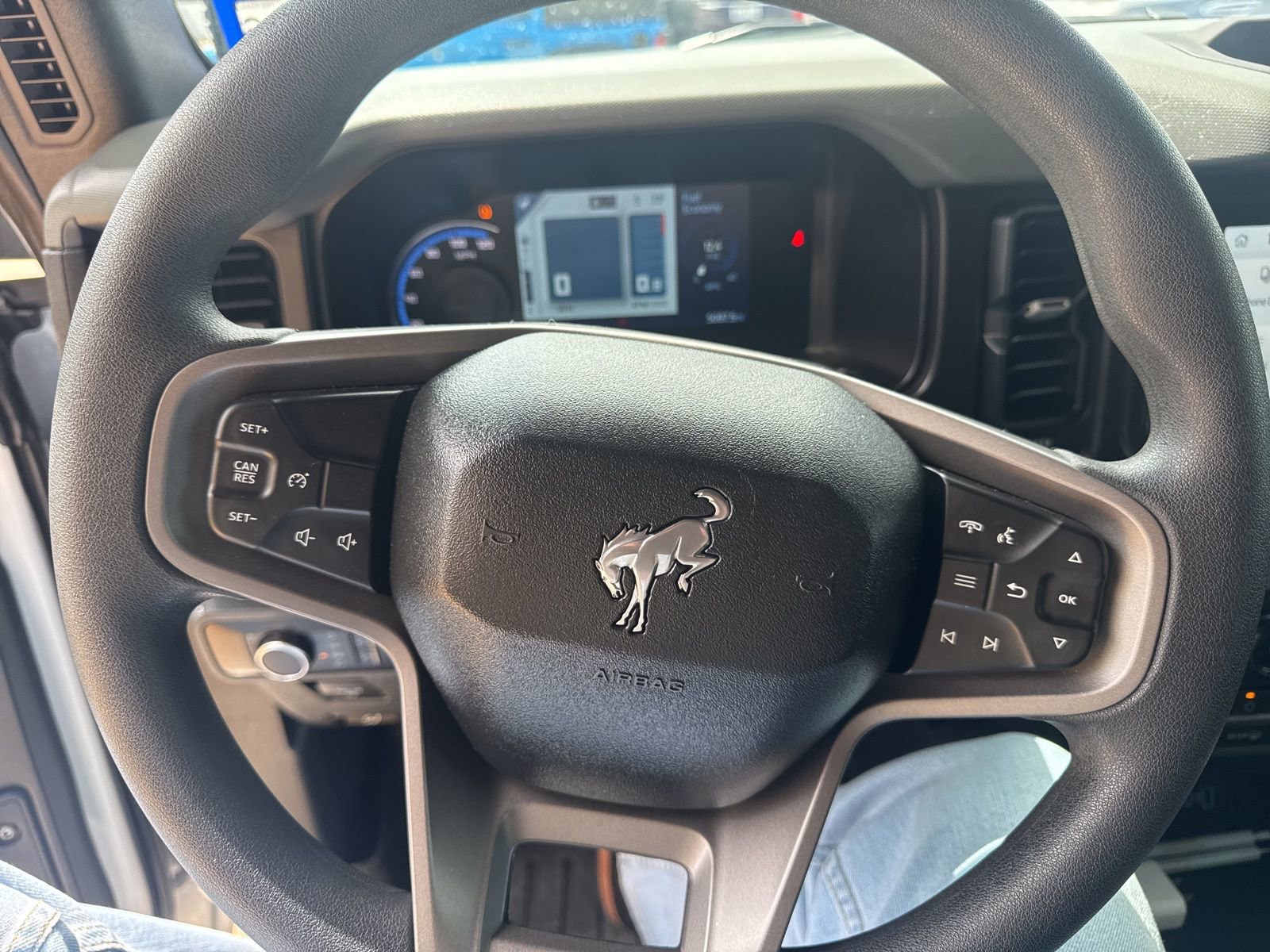 Used 2023 Ford Bronco 2-Door w/ Sasquatch Package image 17