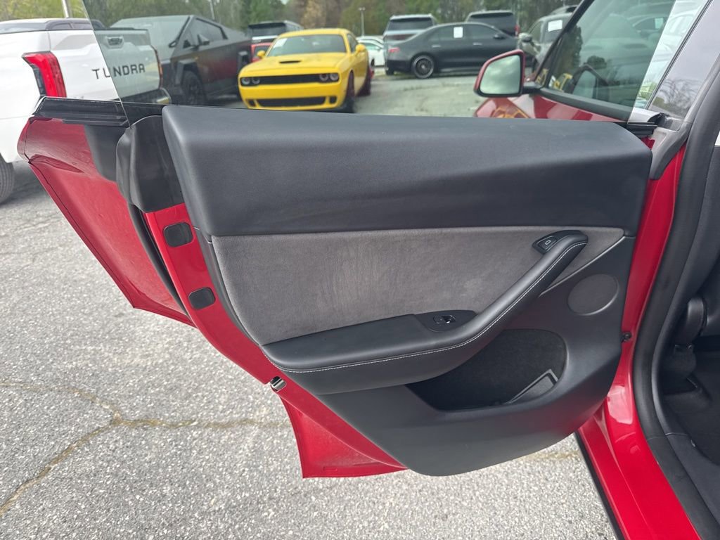 Used 2022 Tesla Model Y Performance image 30