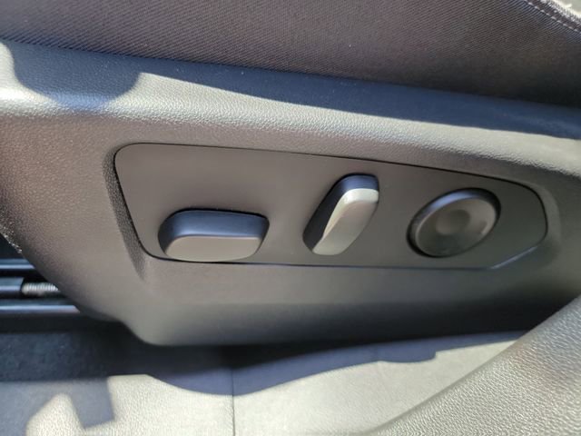 Used 2021 Buick Envision Essence w/ Technology Package I FWD image 16
