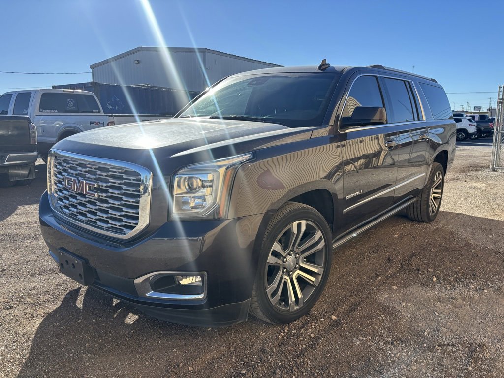 Used 2018 GMC Yukon XL Denali w/ Denali Ultimate Package image 3
