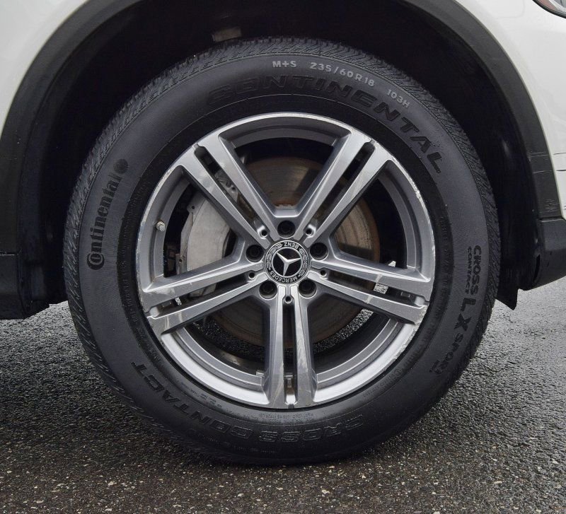 Used 2022 Mercedes-Benz GLC 300 4MATIC w/ Premium Package Lite image 37