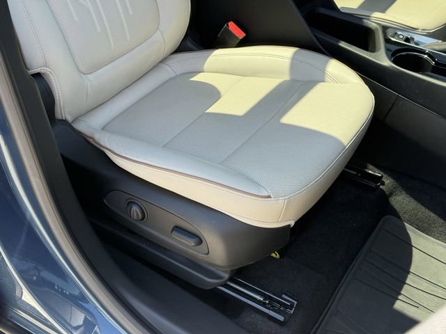 Used 2024 Buick Encore GX Avenir w/ Avenir Technology Package image 19