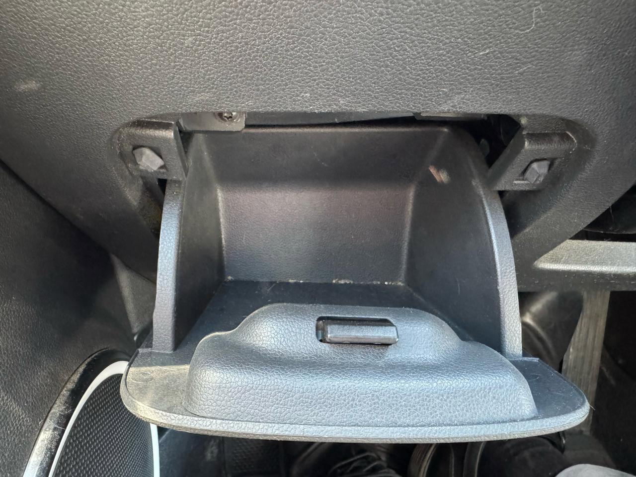 Used 2012 Volkswagen Beetle 2.5 image 24