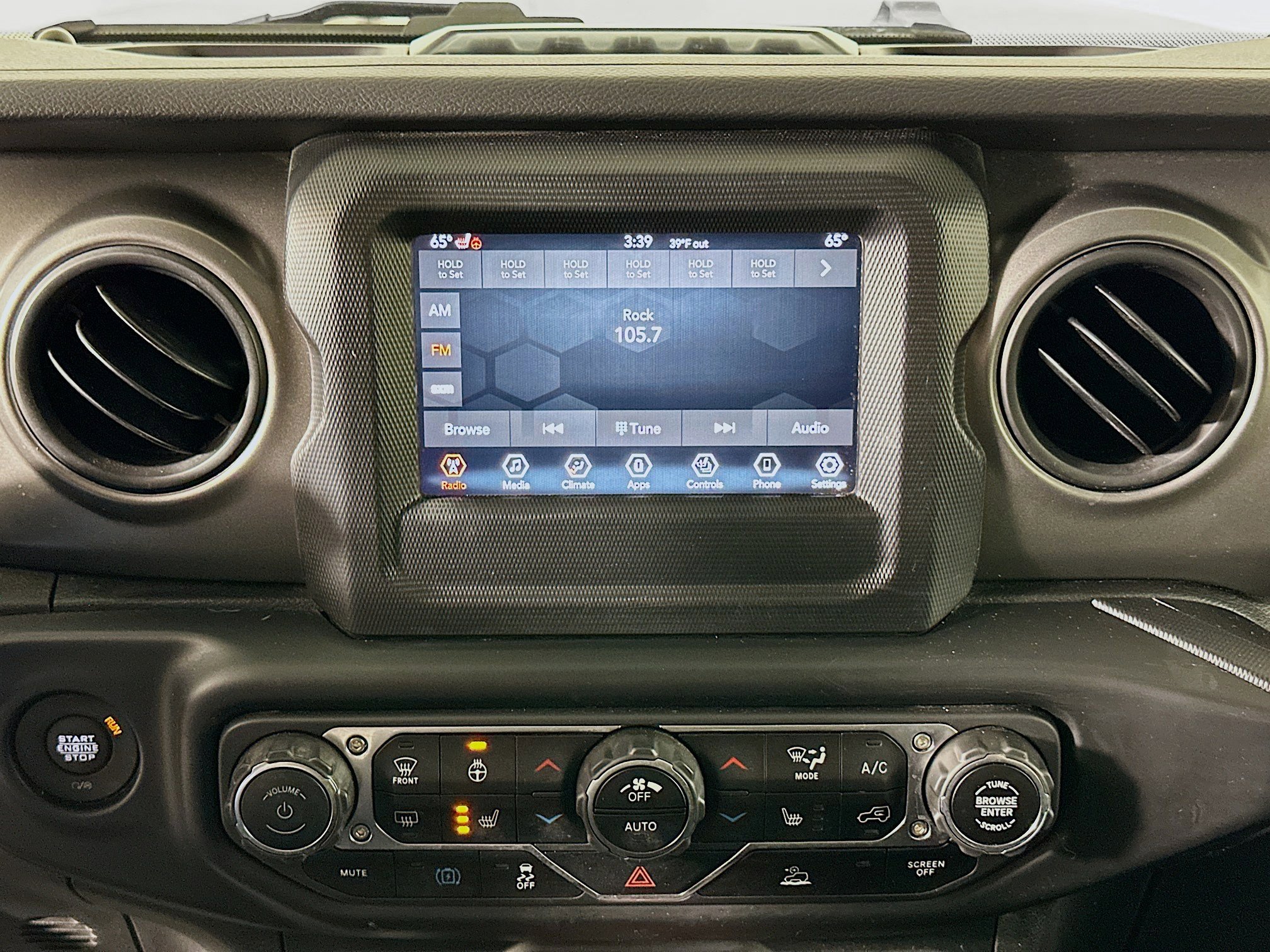 Used 2023 Jeep Wrangler Unlimited w/ Cold Weather Group AWD/4WD image 19