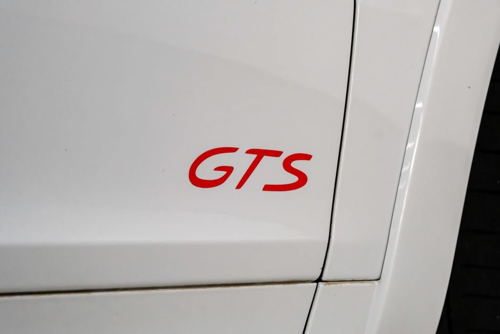 Used 2021 Porsche Cayenne GTS w/ Sport Chrono Package (8LH) AWD/4WD image 72