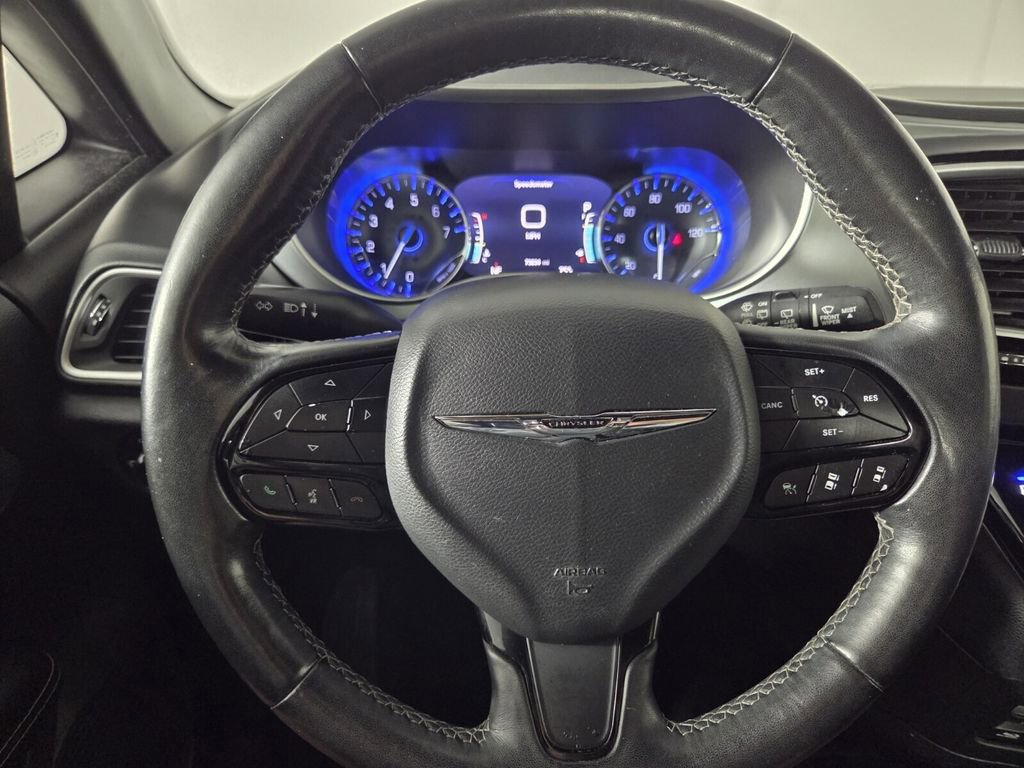 Certified 2020 Chrysler Pacifica Touring-L Plus w/ Advanced Safetytec Group FWD image 16