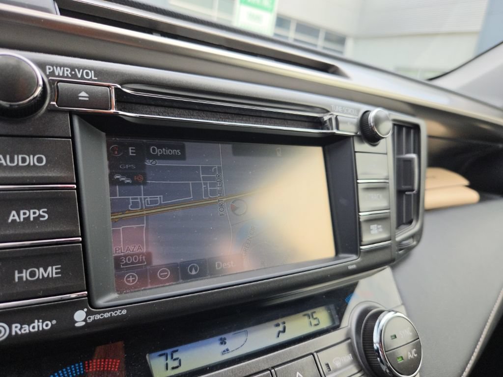 Used 2015 Toyota RAV4 Limited AWD/4WD image 6