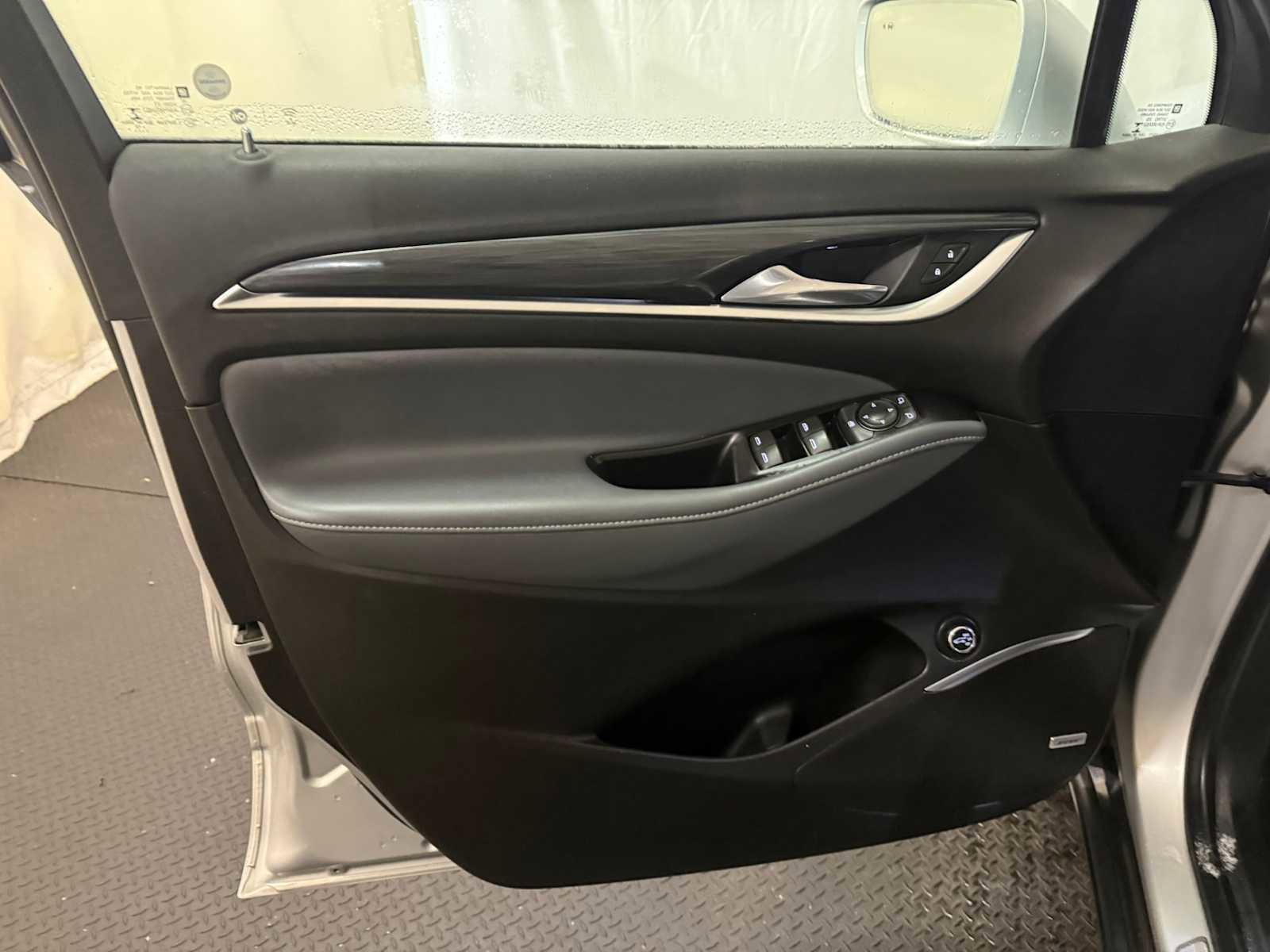 Used 2020 Buick Enclave Essence w/ Sound and Sites Package image 20