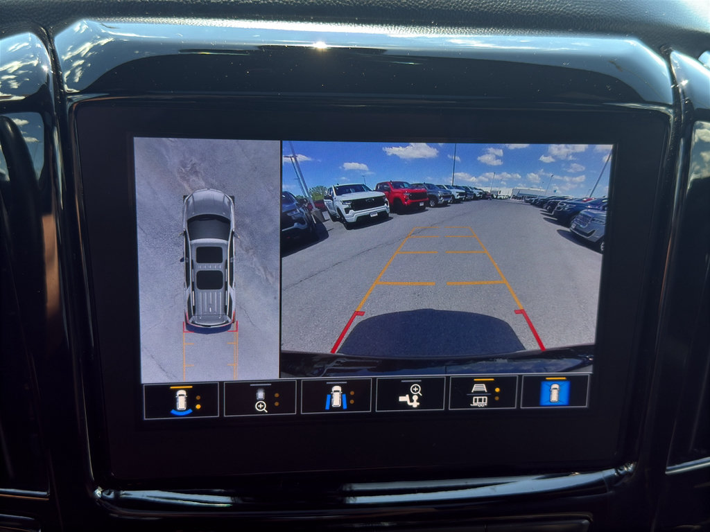 Certified 2023 Chevrolet Traverse Premier w/ Redline Edition AWD/4WD image 19