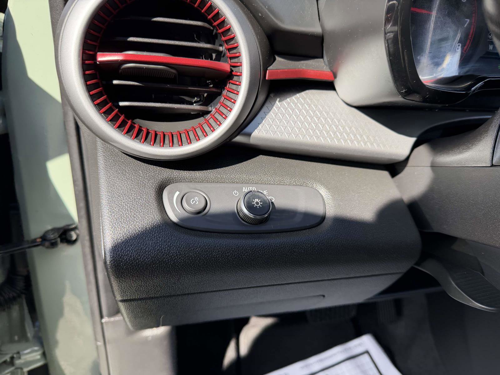 Used 2024 Chevrolet Trax RS w/ Driver Confidence Package image 16