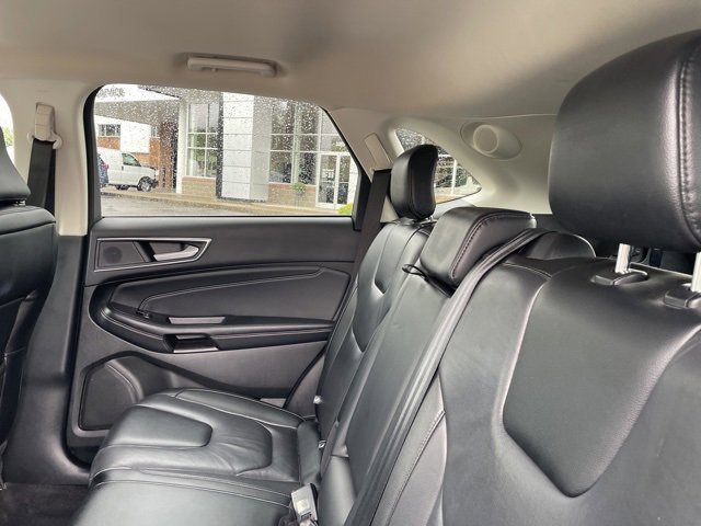 Used 2022 Ford Edge Titanium image 15