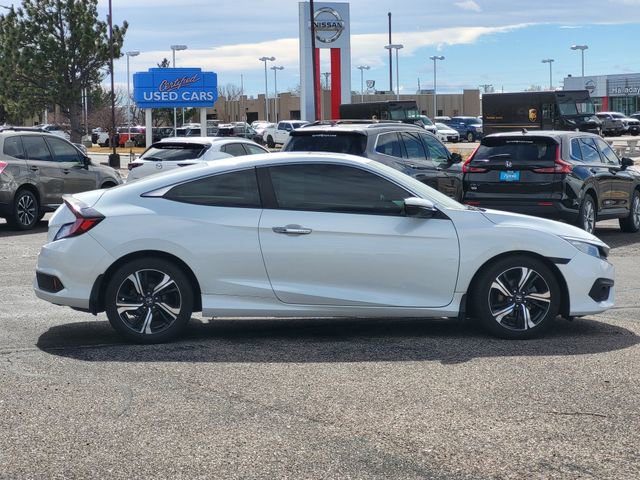 Used 2017 Honda Civic Touring image 4