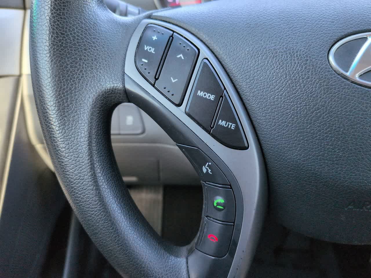 Used 2014 Hyundai Elantra SE w/ Option Group 02 FWD image 23
