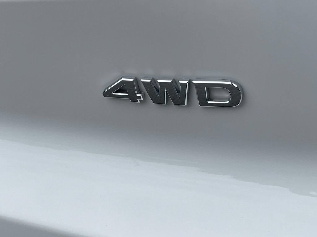 Used 2025 Nissan Pathfinder SV AWD/4WD image 10