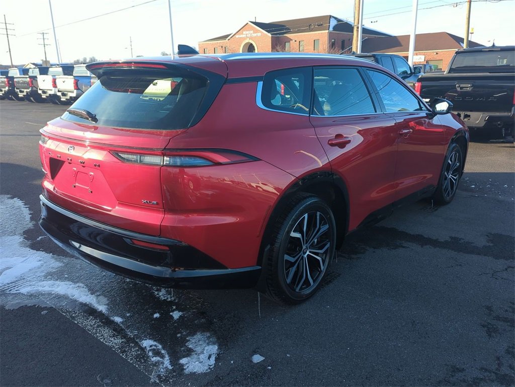 Used 2025 Toyota Crown Signia image 8