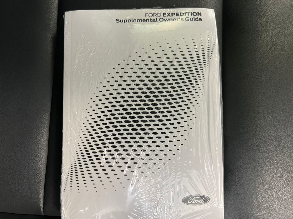 Used 2025 Ford Expedition Active image 28