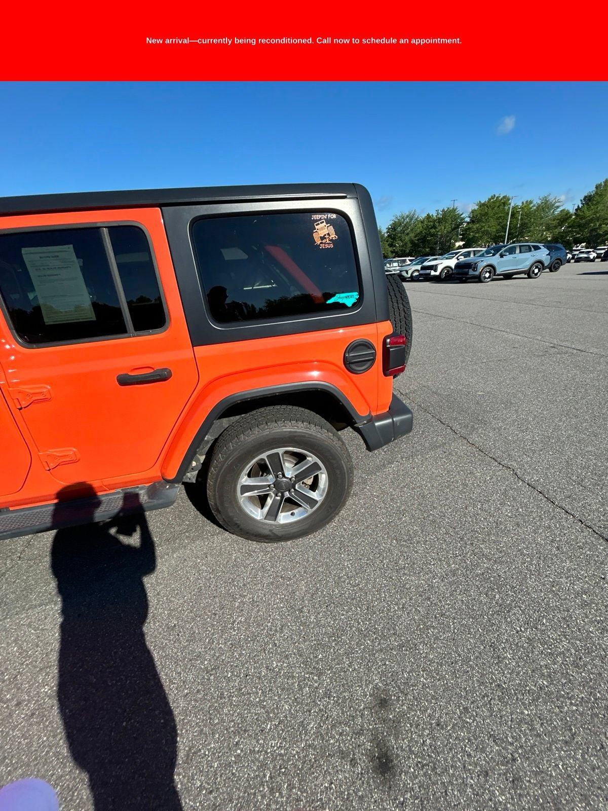 Used 2018 Jeep Wrangler Unlimited Sahara AWD/4WD image 9