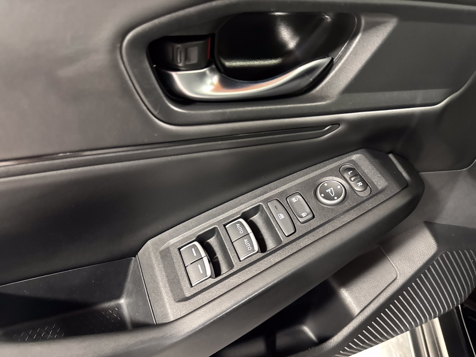 Used 2023 Honda Accord EX image 16