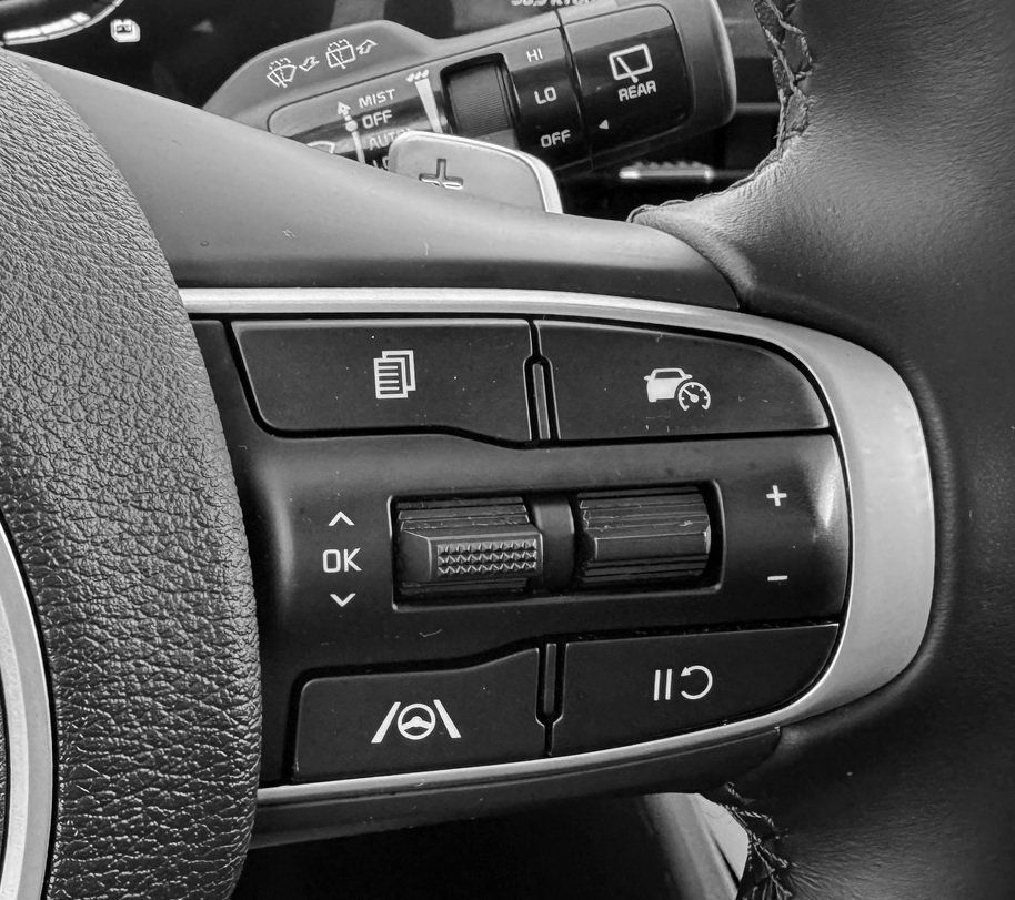 Used 2023 Kia Sportage EX image 18