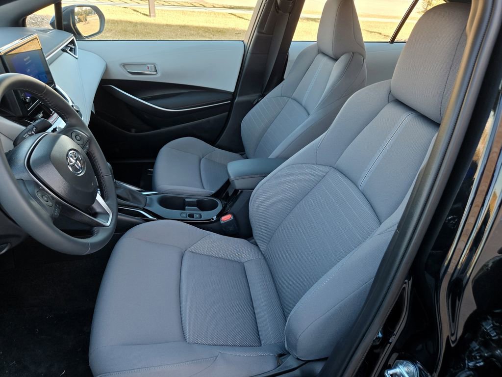 Used 2025 Toyota Corolla SE FWD image 25