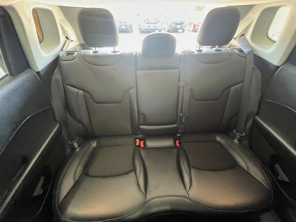 Used 2021 Jeep Compass Latitude image 28