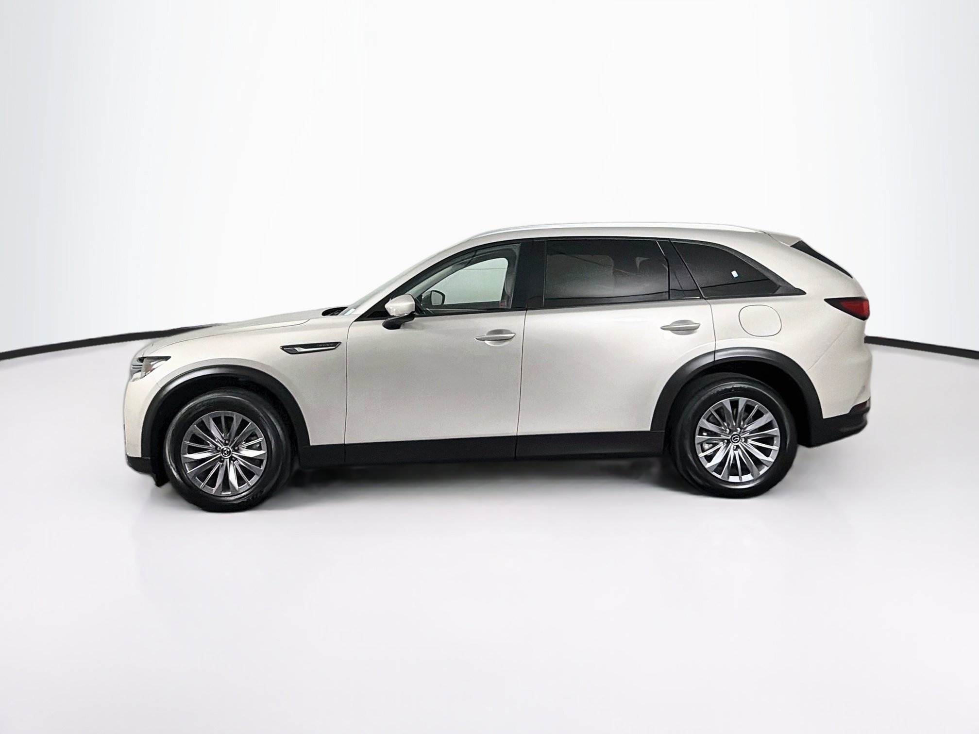 Used 2024 MAZDA CX-90 Plug-In Hybrid w/ Preferred AWD/4WD image 4