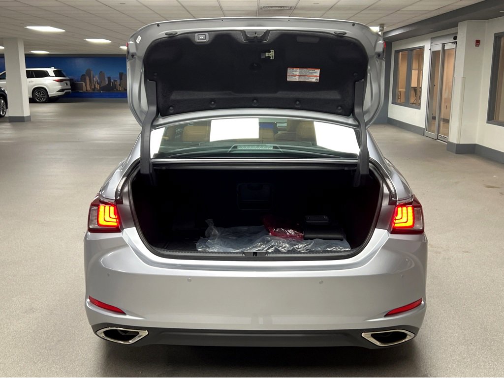 New 2025 Lexus ES 350 w/ Premium Package image 30