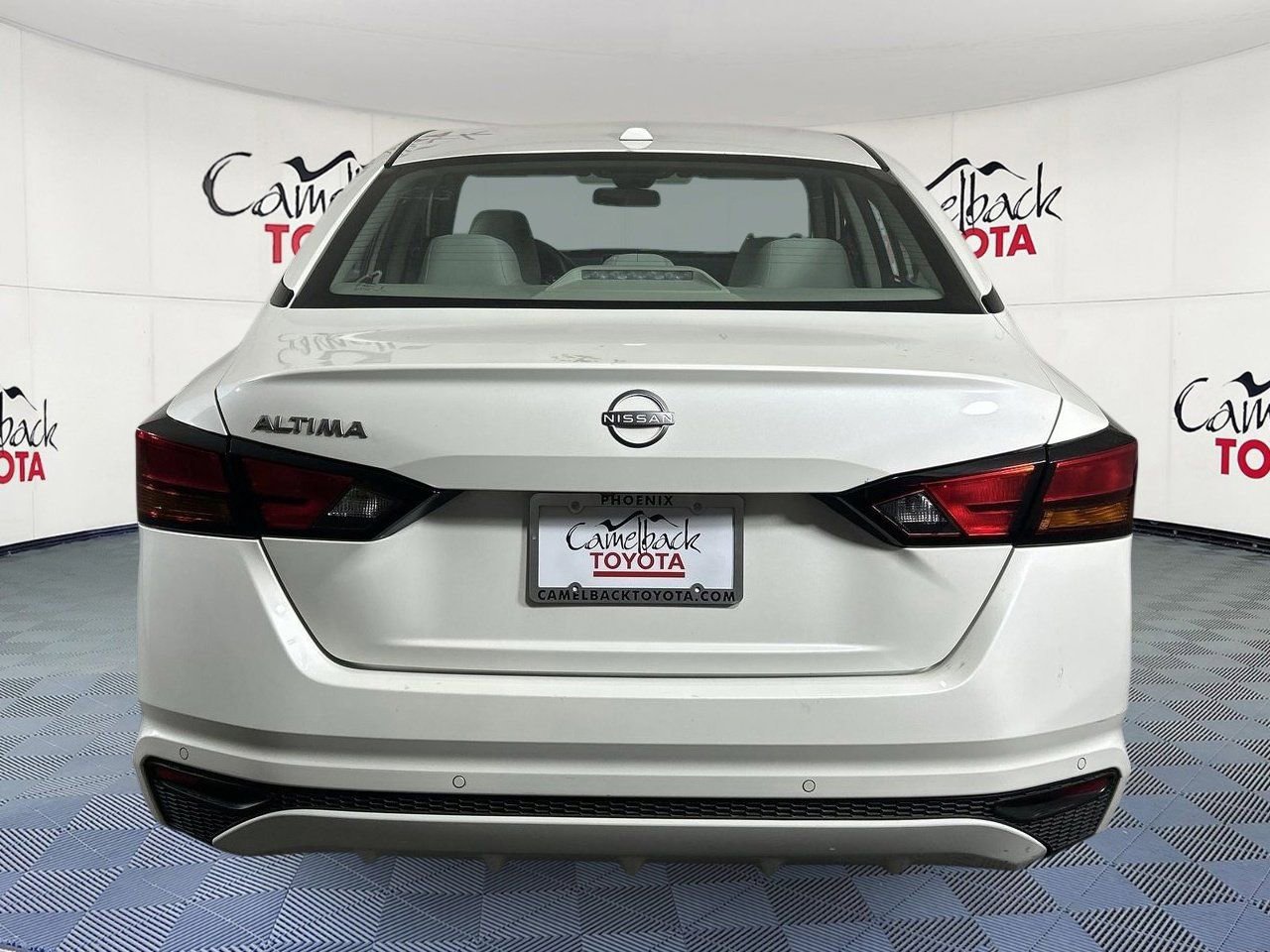 Used 2025 Nissan Altima 2.5 SV image 6