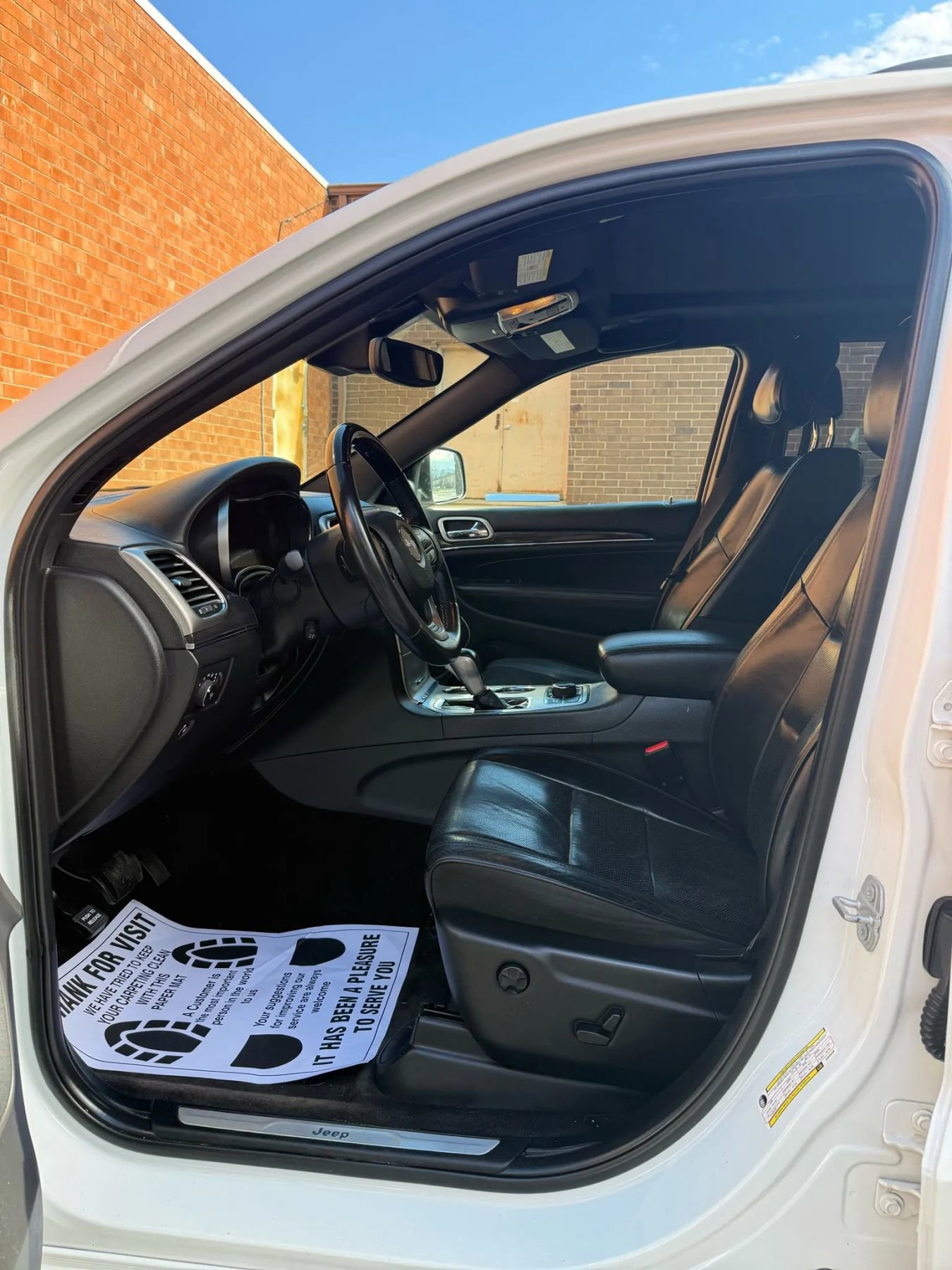 Used 2018 Jeep Grand Cherokee Overland image 16