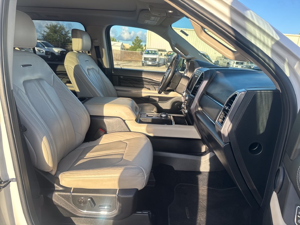 Used 2020 Ford Expedition Platinum RWD image 4