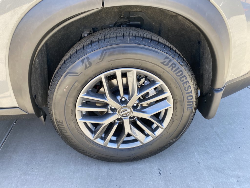 Used 2023 Nissan Rogue S image 10