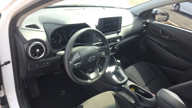 Used 2023 Hyundai Kona SEL image 12