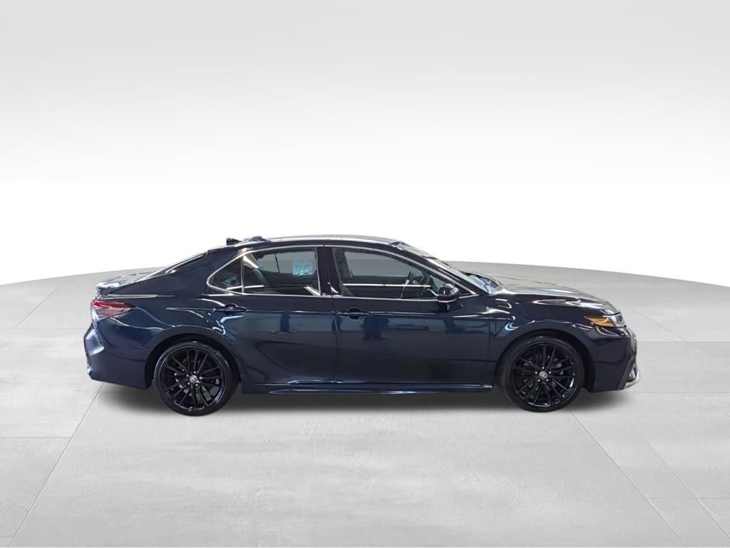 Used 2021 Toyota Camry XSE image 6