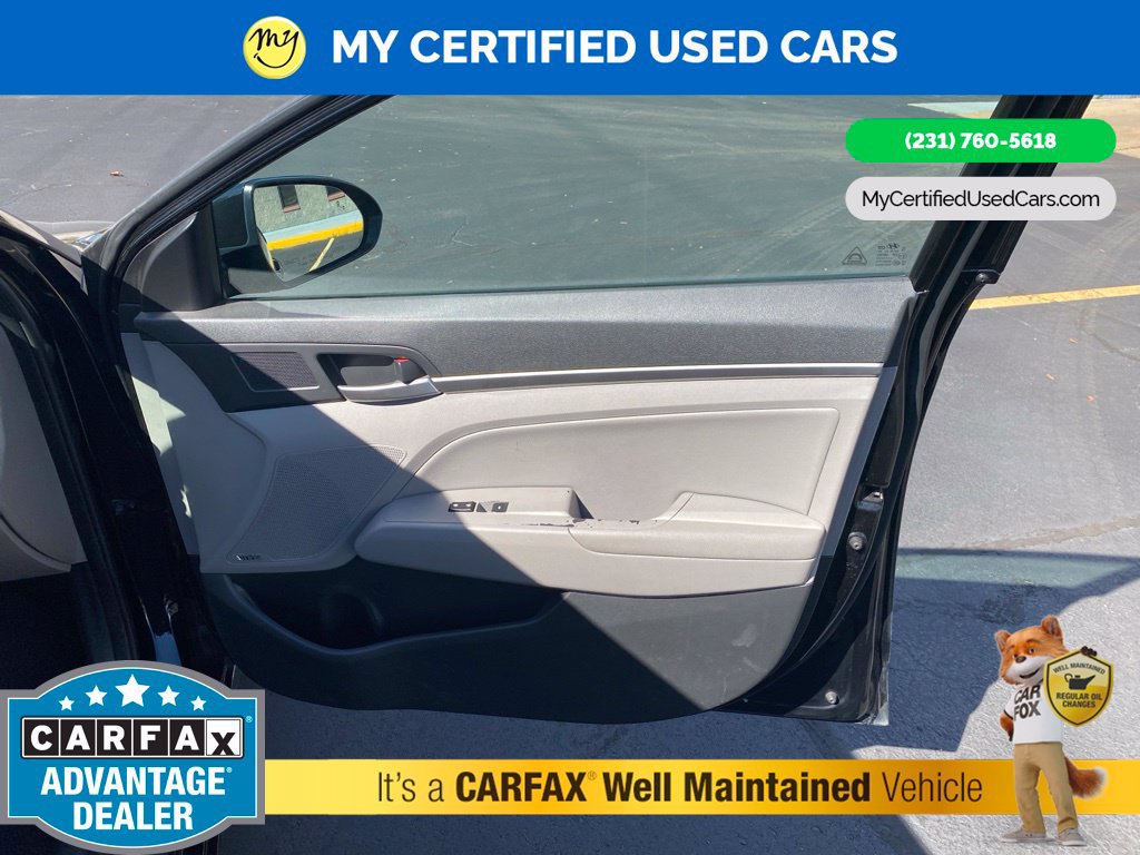 Used 2019 Hyundai Elantra Limited FWD image 19
