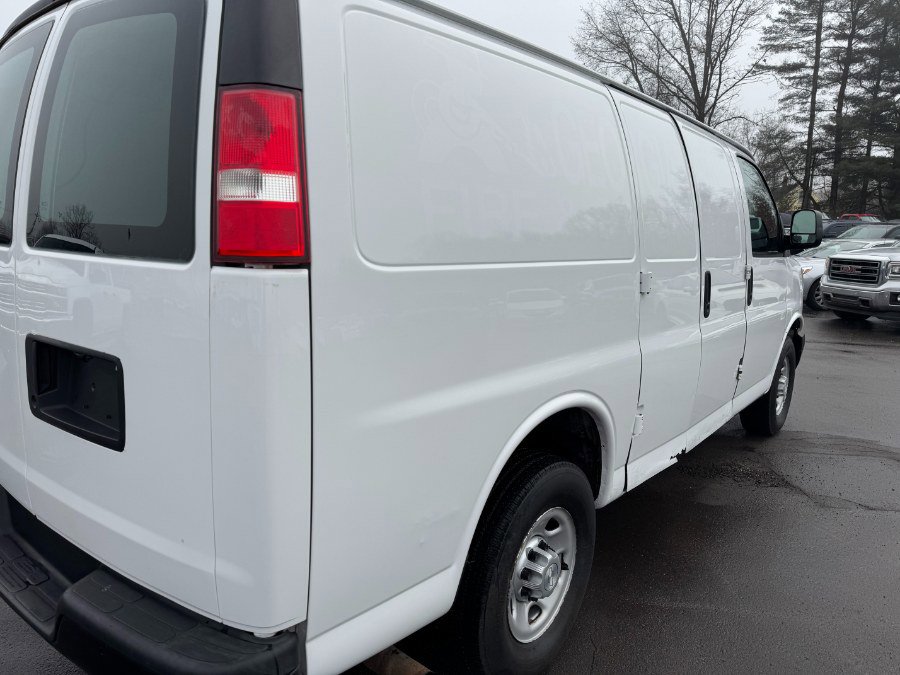 Used 2016 Chevrolet Express 2500 image 11