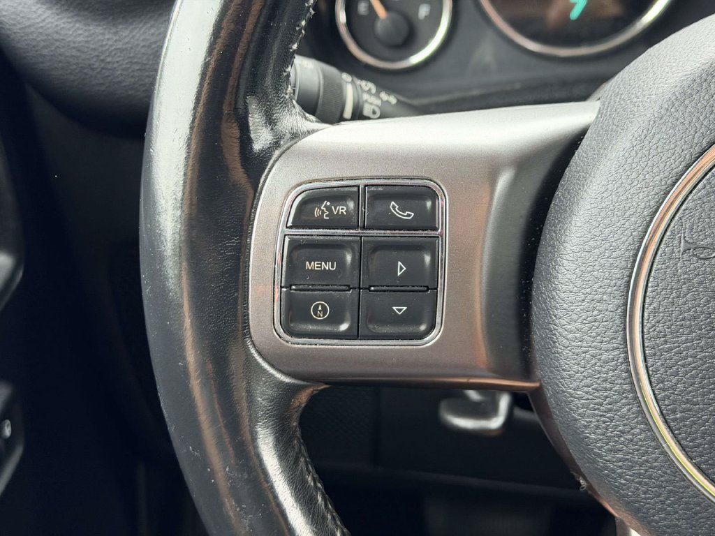 Used 2018 Jeep Wrangler Unlimited Sahara AWD/4WD image 22