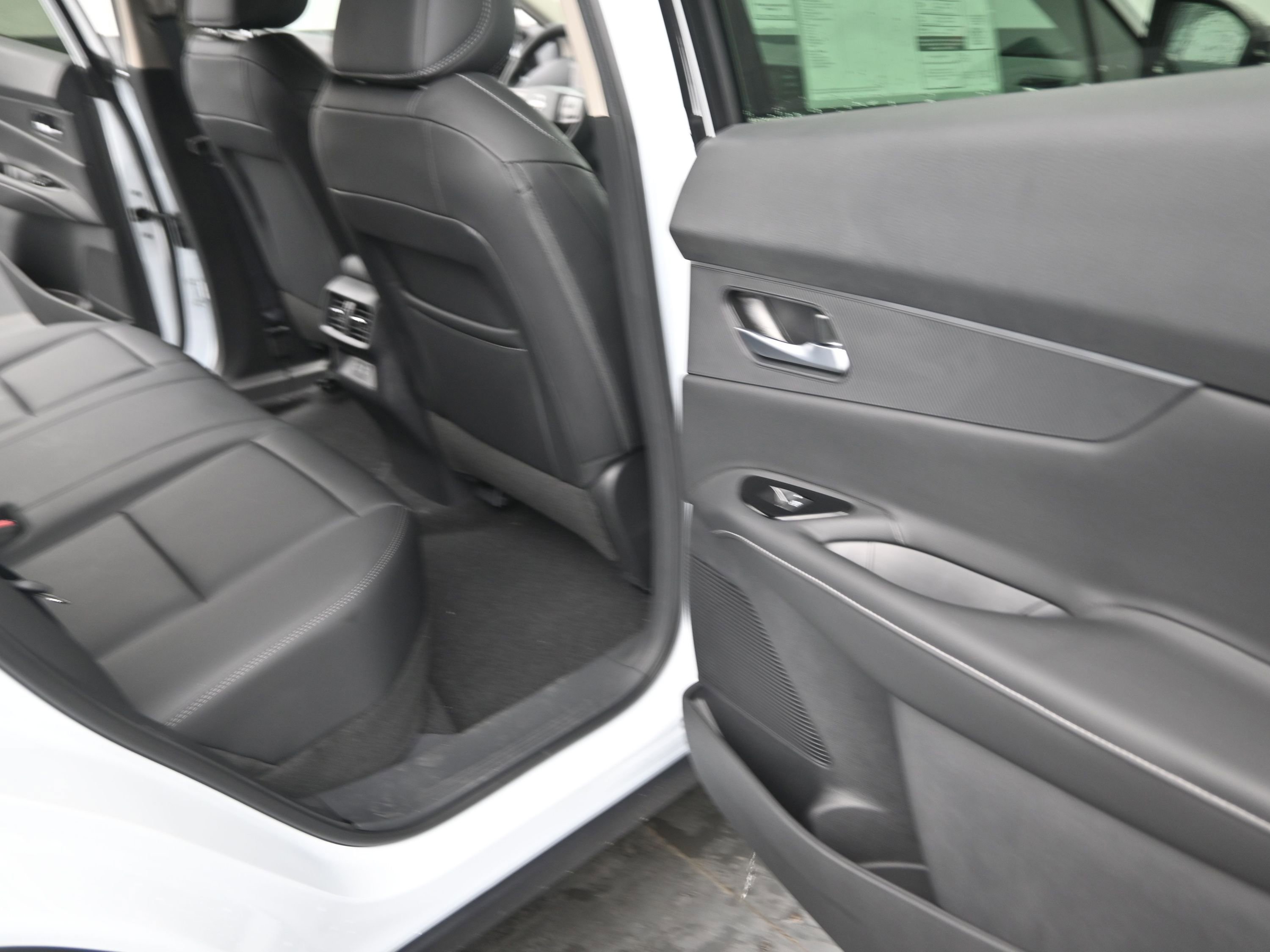 New 2025 Nissan Murano SV image 19