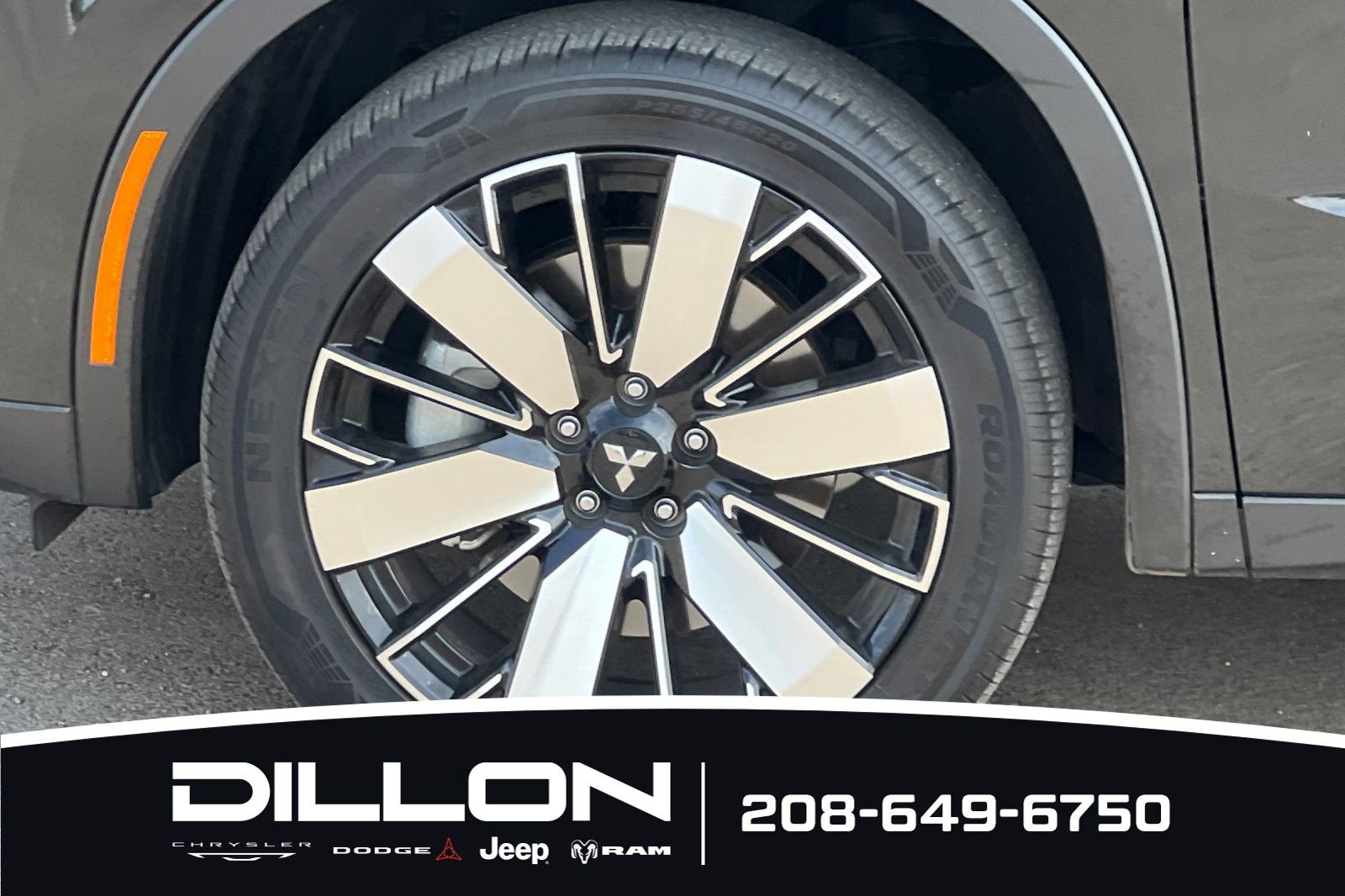 Used 2025 Mitsubishi Outlander SE AWD/4WD image 26