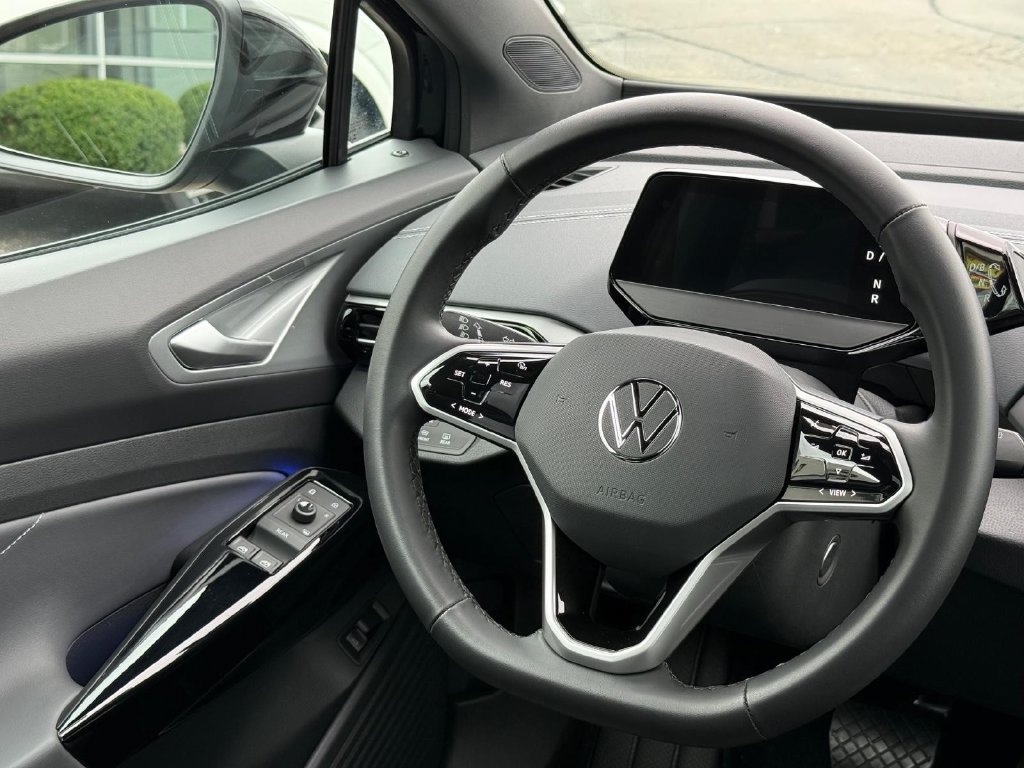 Certified 2023 Volkswagen ID.4 Pro S Plus AWD/4WD image 11