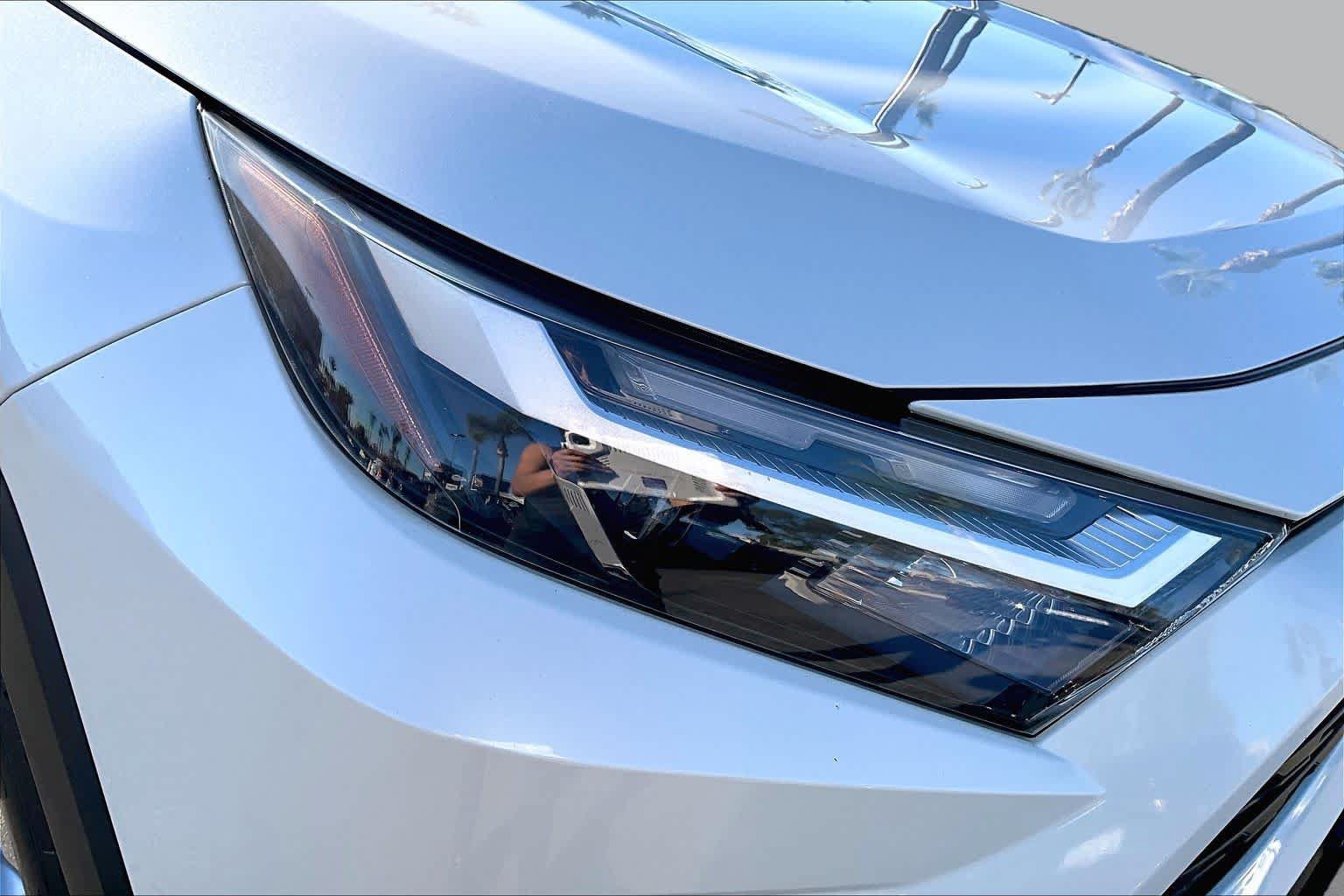 Used 2022 Toyota RAV4 XLE Premium FWD image 26